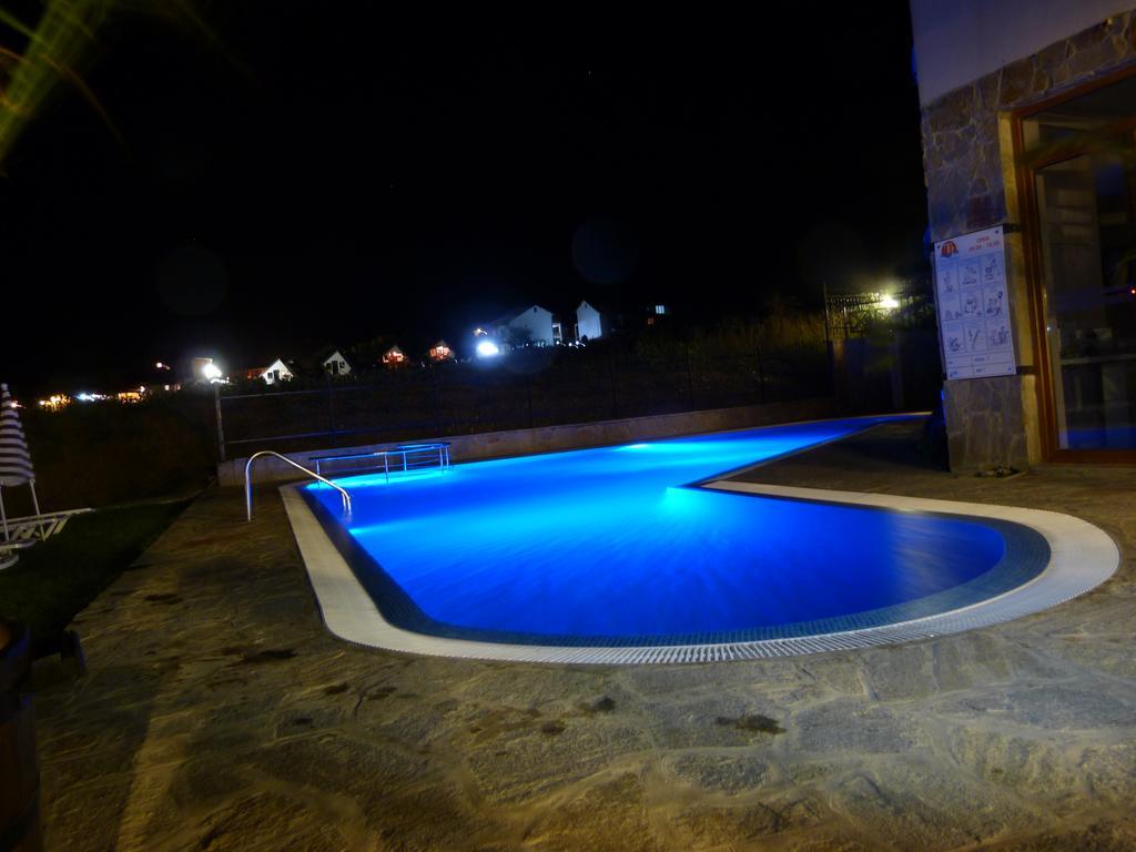 Toma'S Residence - Front Beach Zarewo Exterior foto