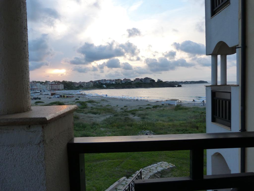 Toma'S Residence - Front Beach Zarewo Exterior foto